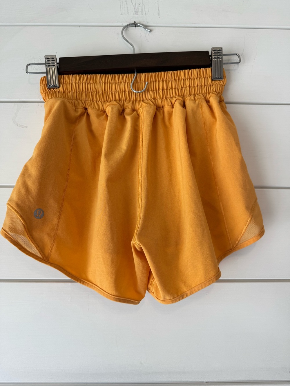 Lululemon hotty hot shorts! Size 0! - Picture 2 of 5